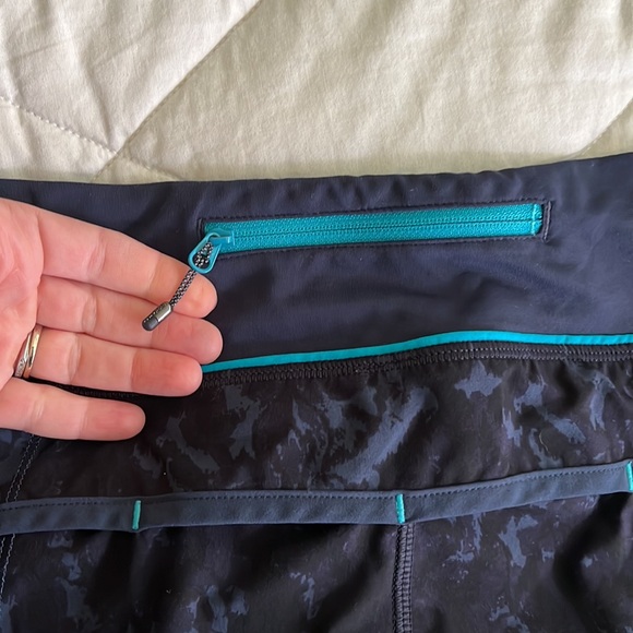 Lululemon Speed Short Beautiful Baroque Inkwell / Inkwell / Surge - size 10 Euc - Picture 12 of 16